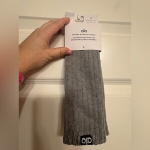 ALO Yoga Unisex Scrunch Sock in Gray
